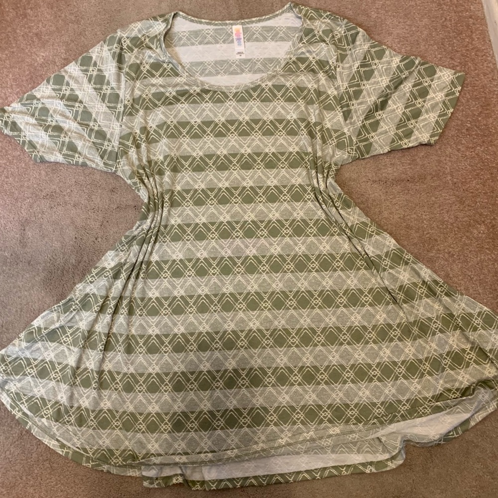 Lula Roe - Picture 2 of 8